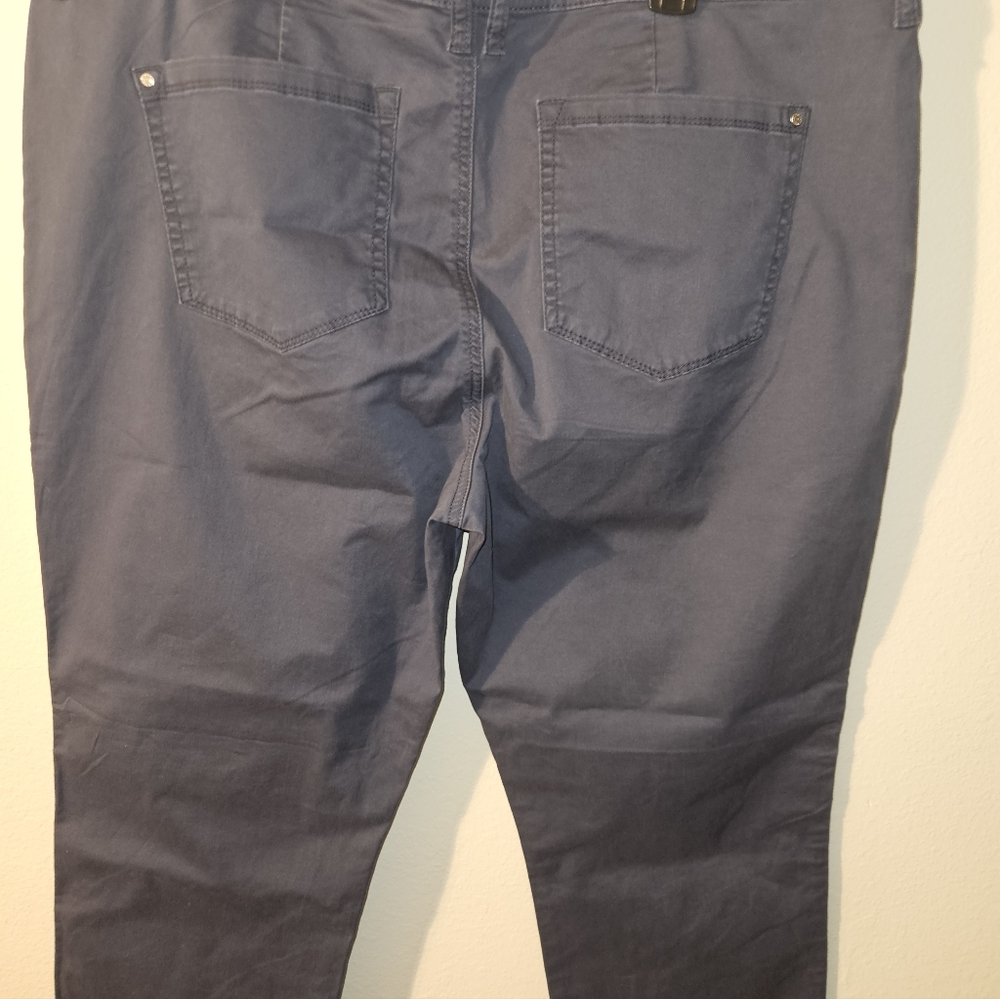 LEE Womans Weathered Blue Pants Size 18M - Picture 10 of 12